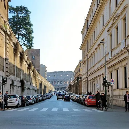 Elegant Vibia 300 Mt From Colosseum Appartamento Roma