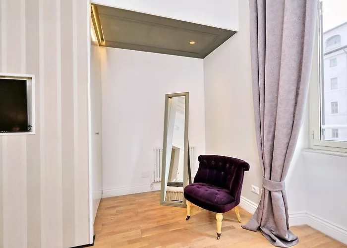 Elegant Vibia 300 Mt From Colosseum * 罗马